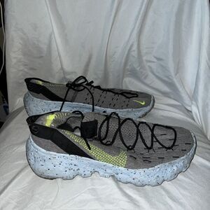 Men's Nike Space Hippie 04 Tennis Shoes Grey Volt Size 10.5